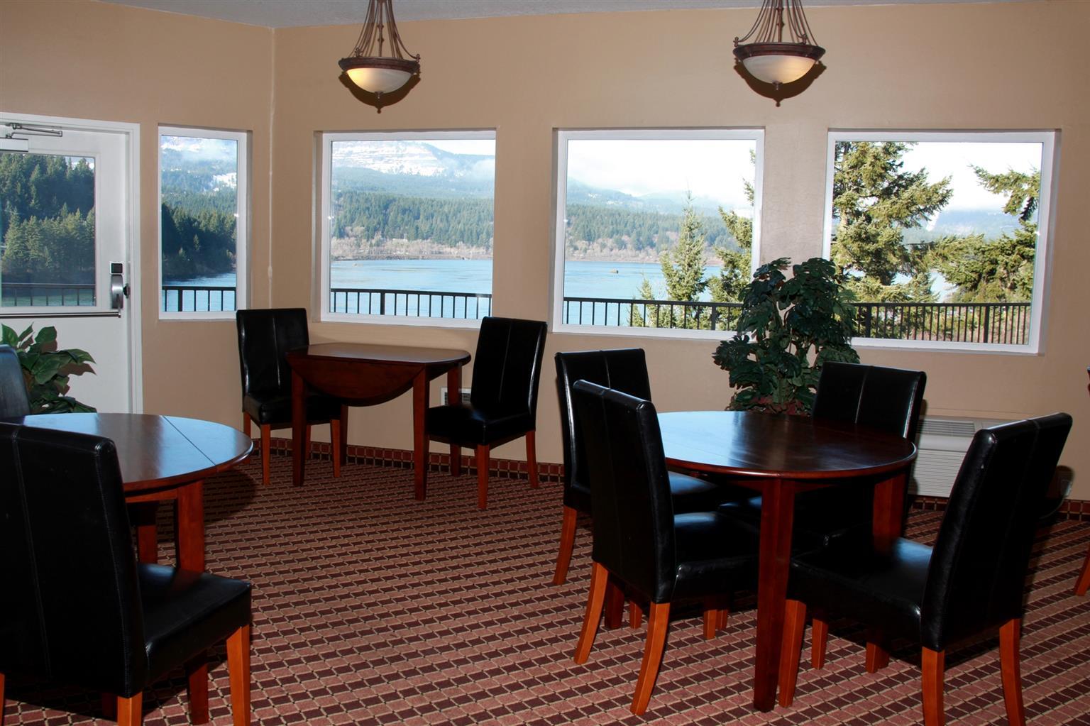 Best Western Plus Columbia River Inn Cascade Locks Exterior photo